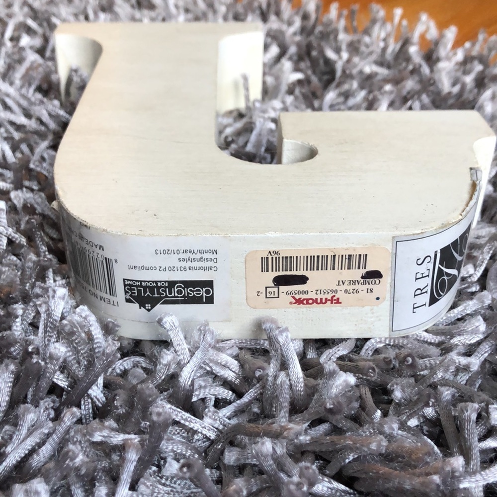NWT letter j wooden shelf accent - Picture 5 of 5